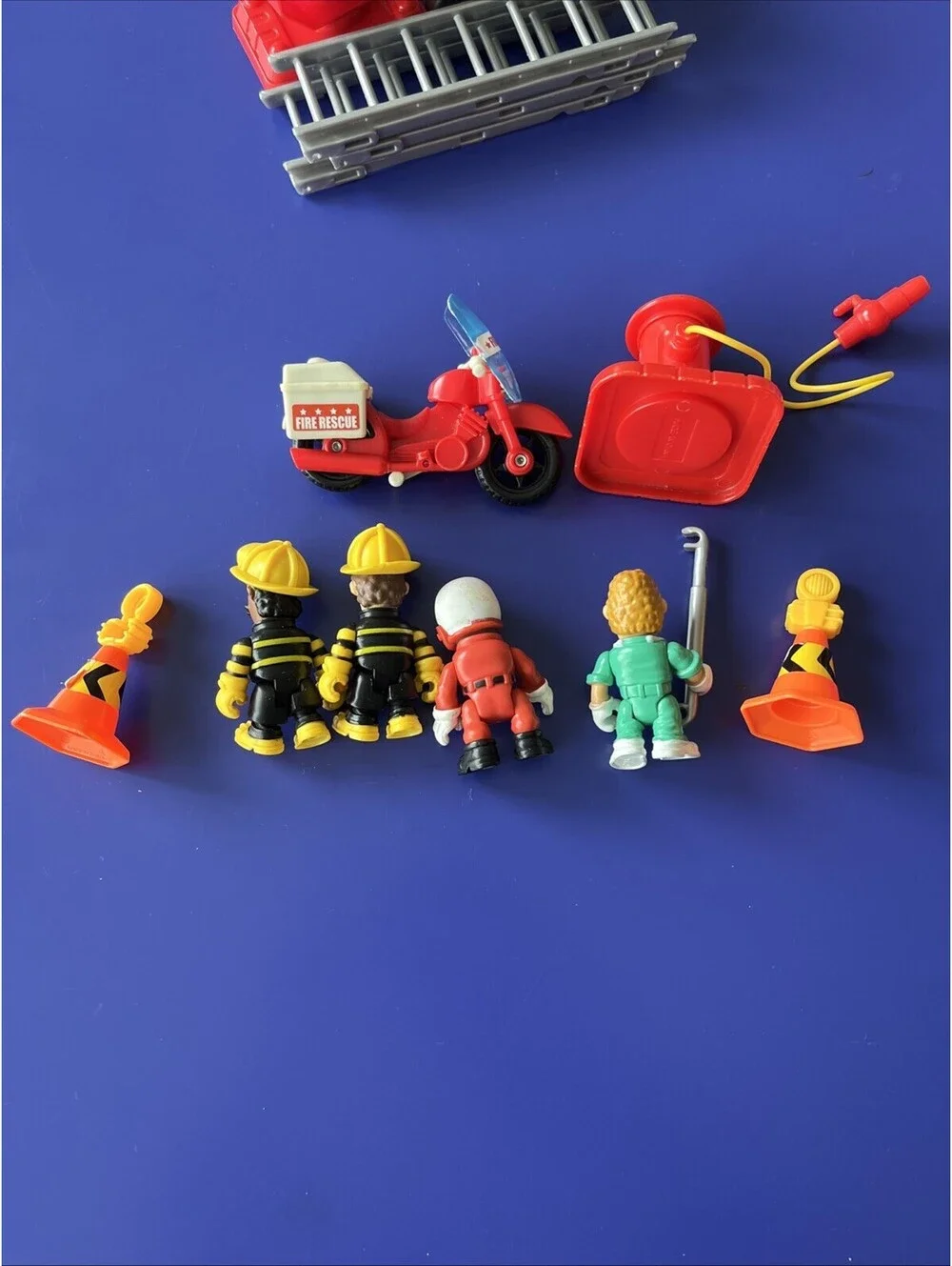 Rescue Headquarters Extenbile Play Moveable Parts Fire Truck Ambulance Motocycle